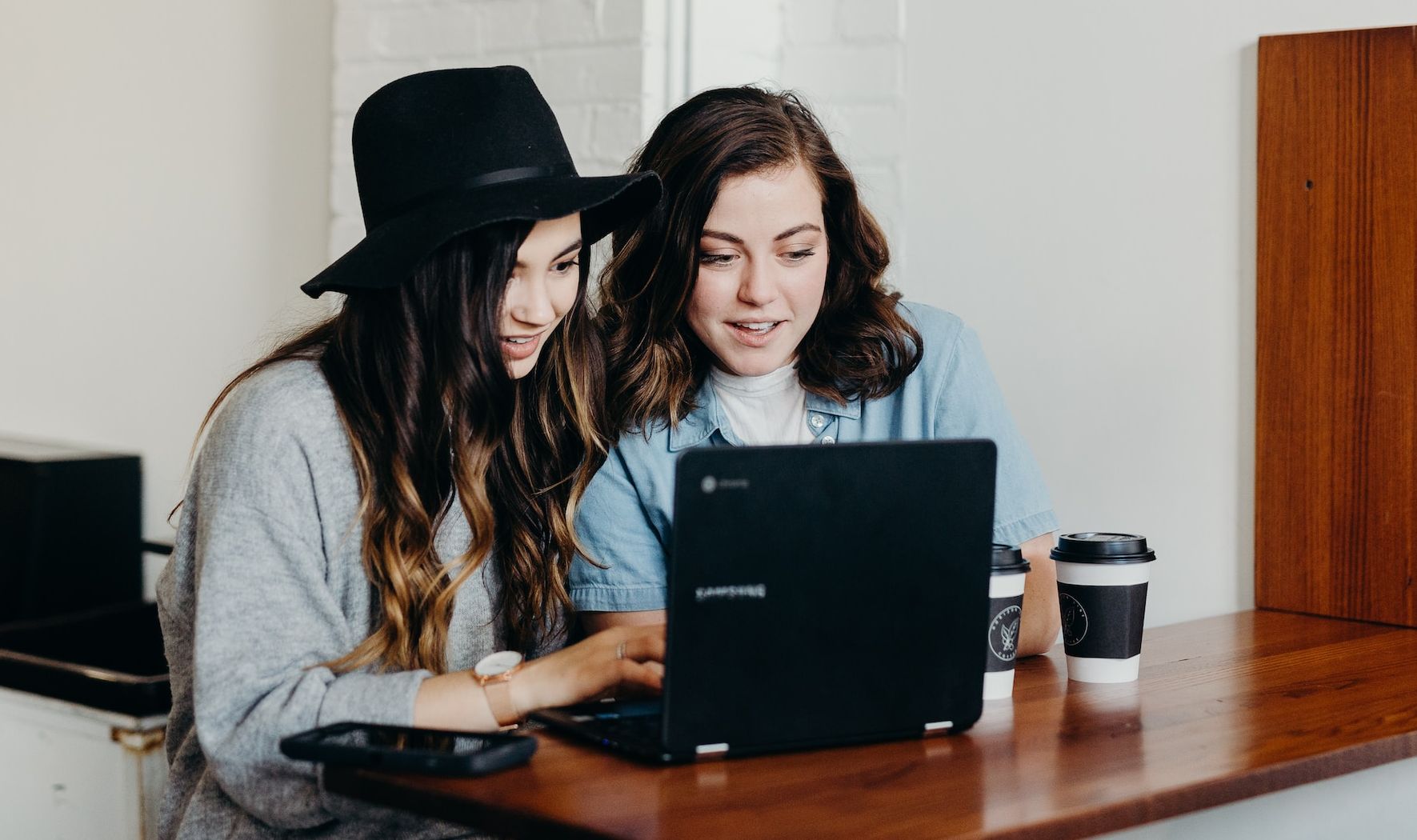 Why Pre-booking Pocket Wi-Fi for Japan Is a Must - Why You Should Avoid Airport Rentals